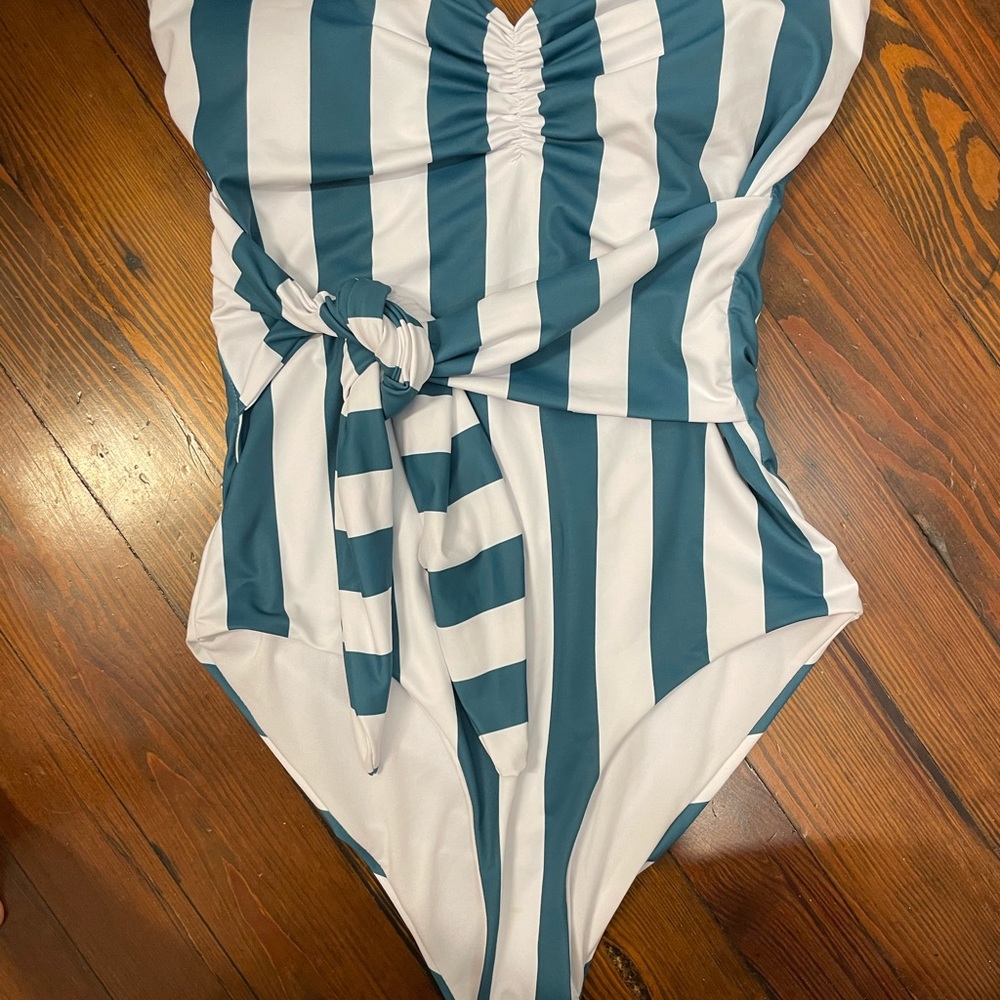 Bathing suit
